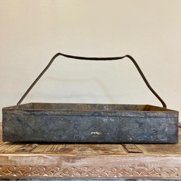 Industrial Distressed Tool Box Metal Tray Metal With Handle Rustic Farmhouse - Picture 5 of 16